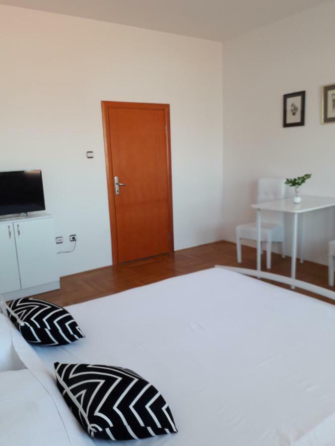 Apartman Dunja Ns 2 Nowy Sad Zewnętrze zdjęcie